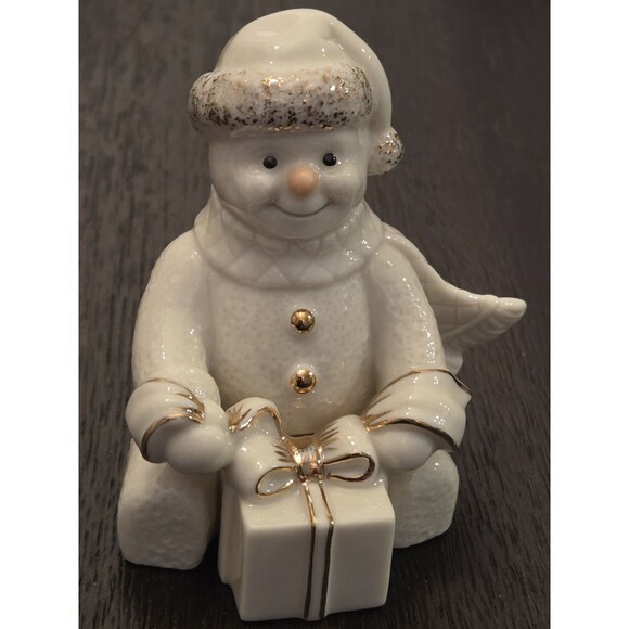 Lenox Other - Lenox "Snowy Gift" porcelain snowman figurine,24-karat gold accents